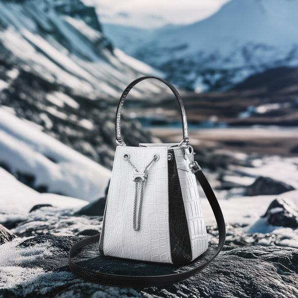 CREST LINK ORIGAMI BUCKET BAG (ARCTIC)